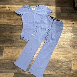 Women’s Scrub Set